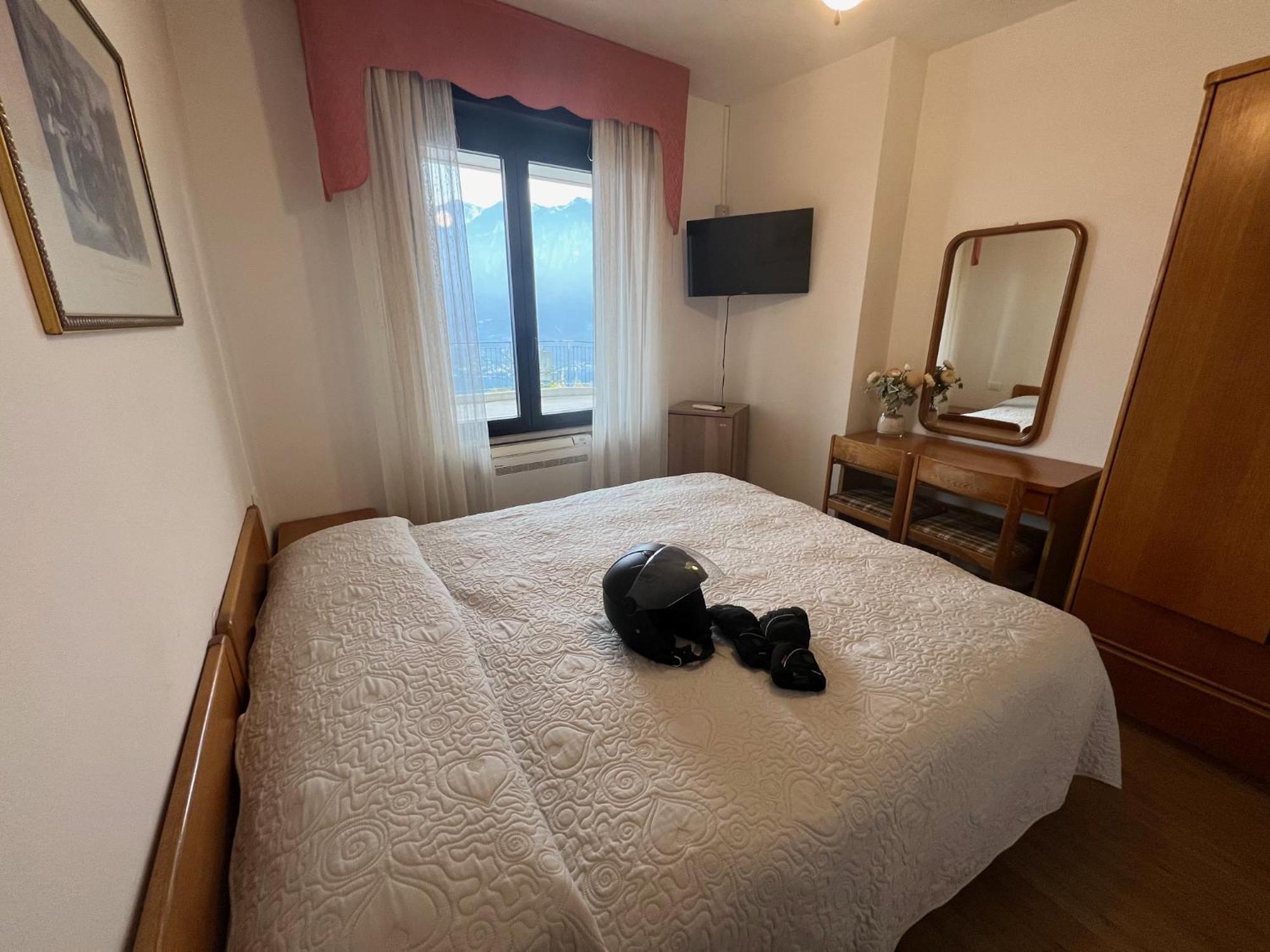 Village Hotel Lucia Tremosine Экстерьер фото