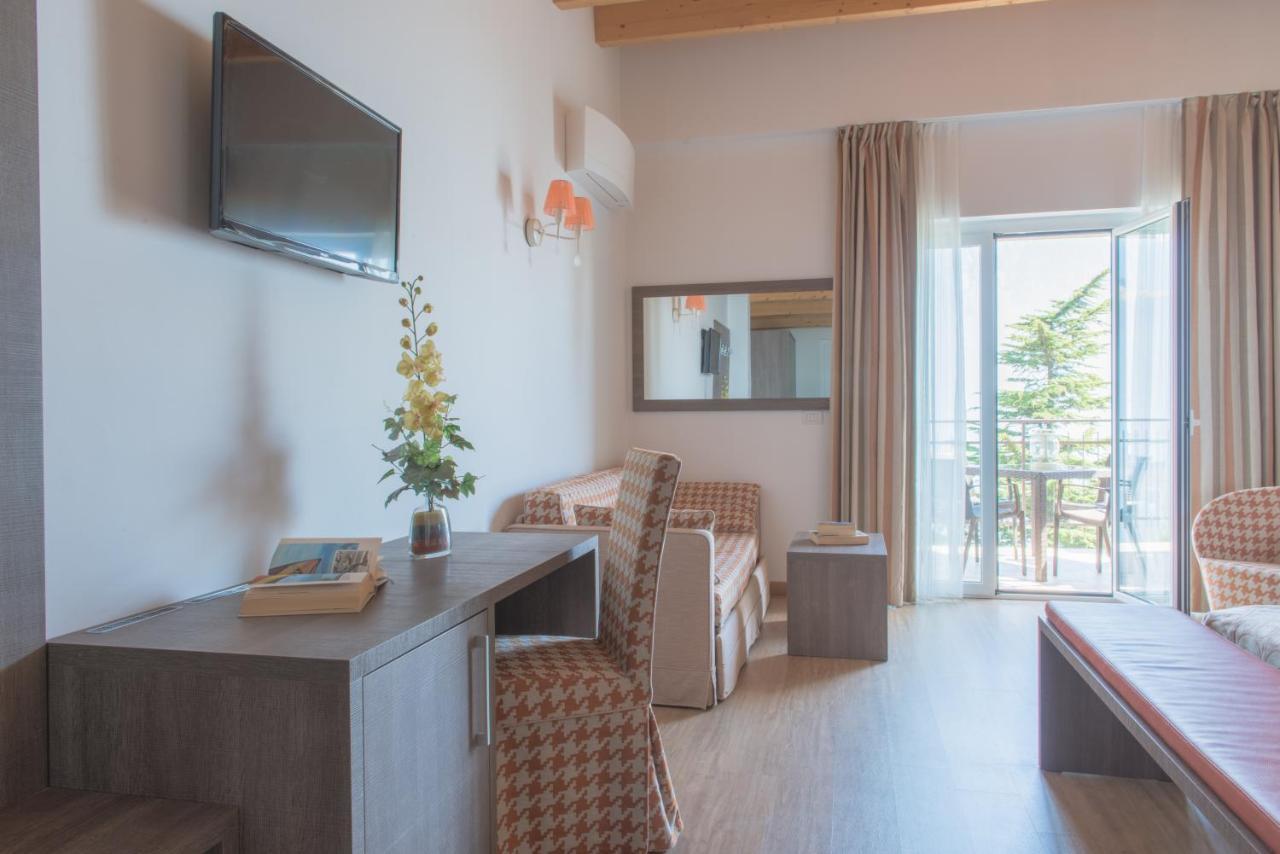 Village Hotel Lucia Tremosine Экстерьер фото